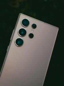Samsung lançou o Galaxy S26 e está mais barato que nunca — vale a pena?